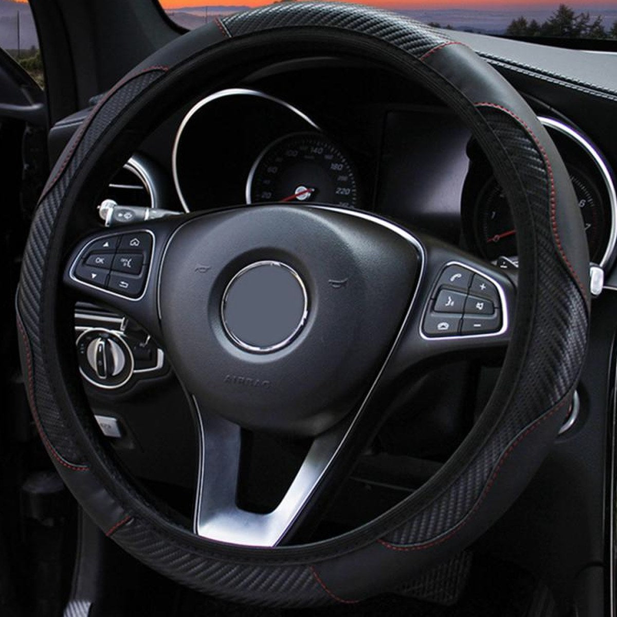 Couvre-volant effet carbone noir