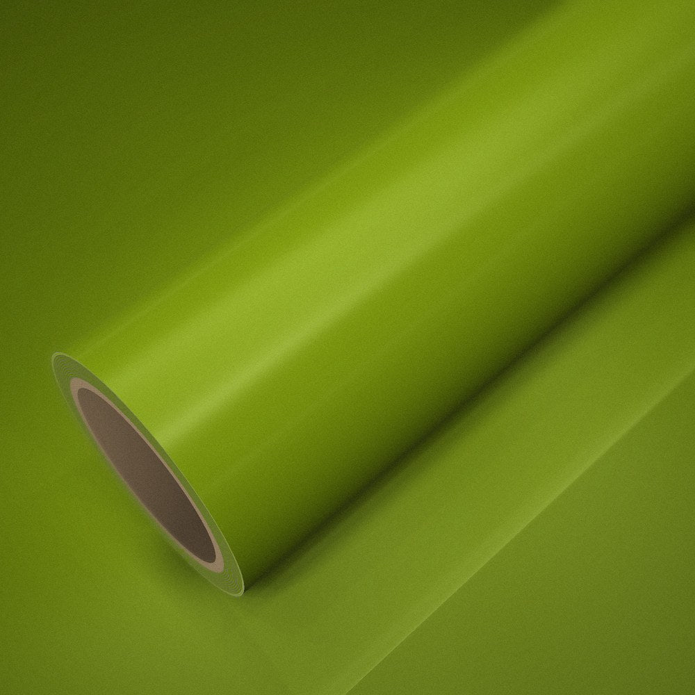 Rouleau de vinyle ICR® jaune-vert fluorescent brillant posé sur une feuille du même vinyle